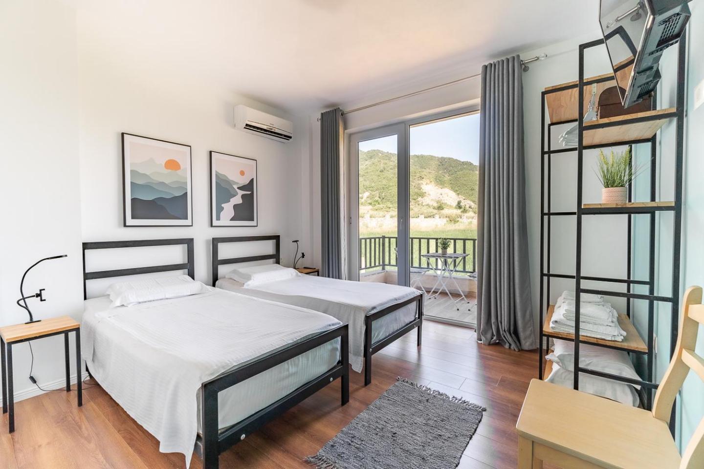 Bujtina Lumo & Pool Villa Përmet Buitenkant foto
